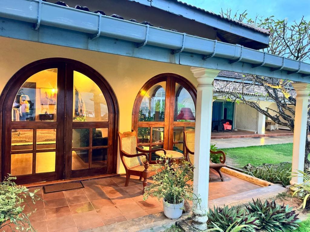 Isle Of Thalpe Bed and Breakfast Unawatuna Exteriör bild