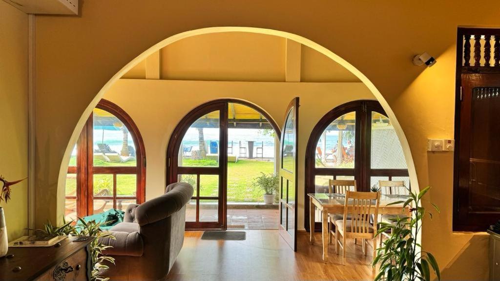 Isle Of Thalpe Bed and Breakfast Unawatuna Exteriör bild
