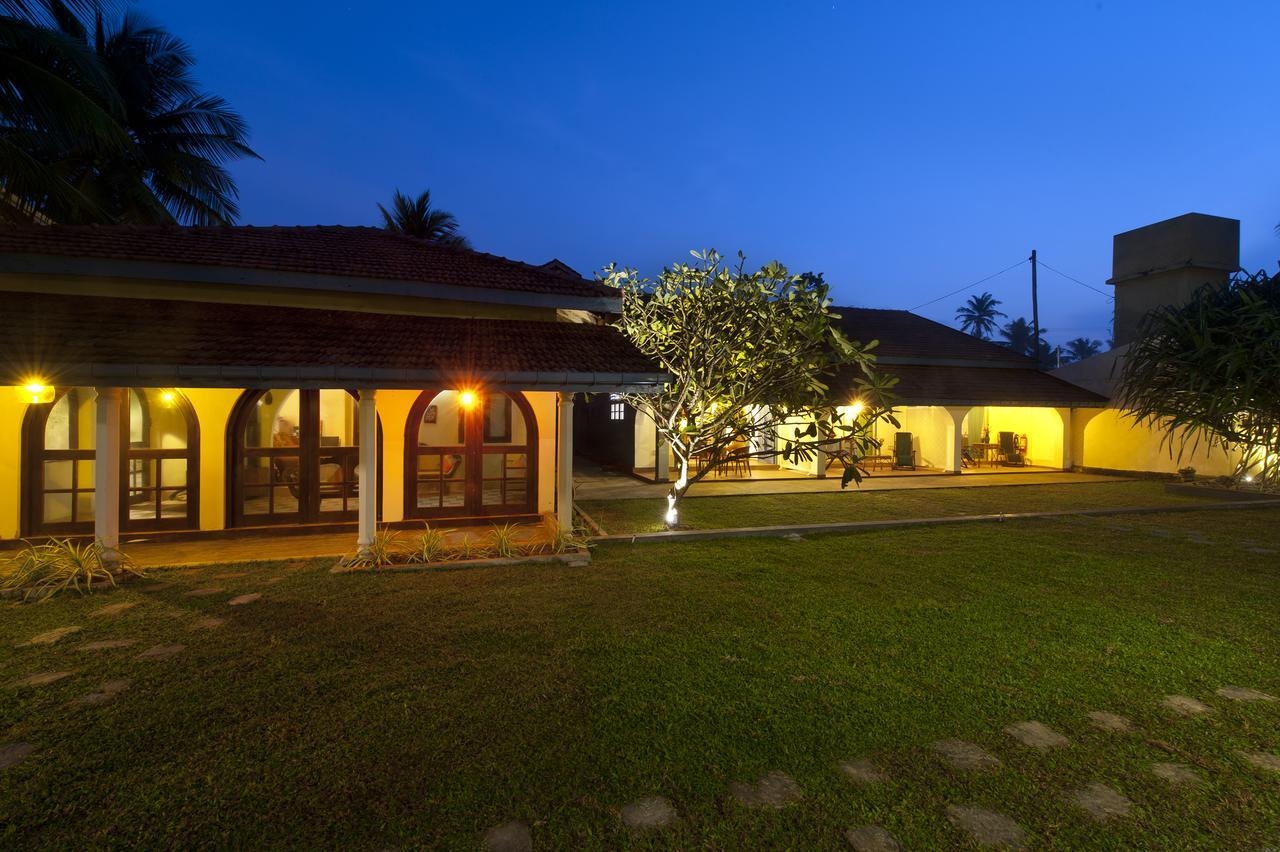 Isle Of Thalpe Bed and Breakfast Unawatuna Exteriör bild
