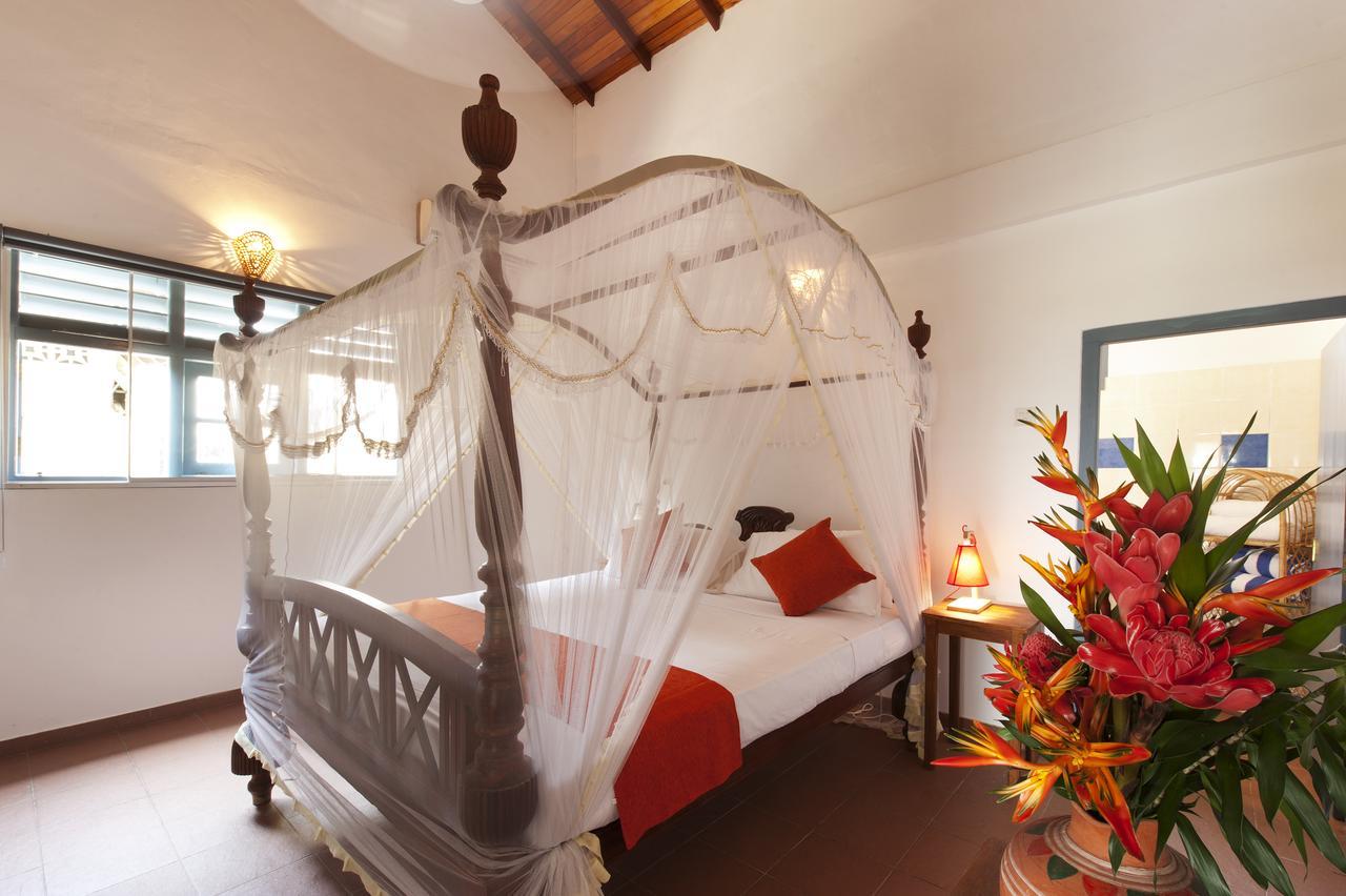 Isle Of Thalpe Bed and Breakfast Unawatuna Exteriör bild
