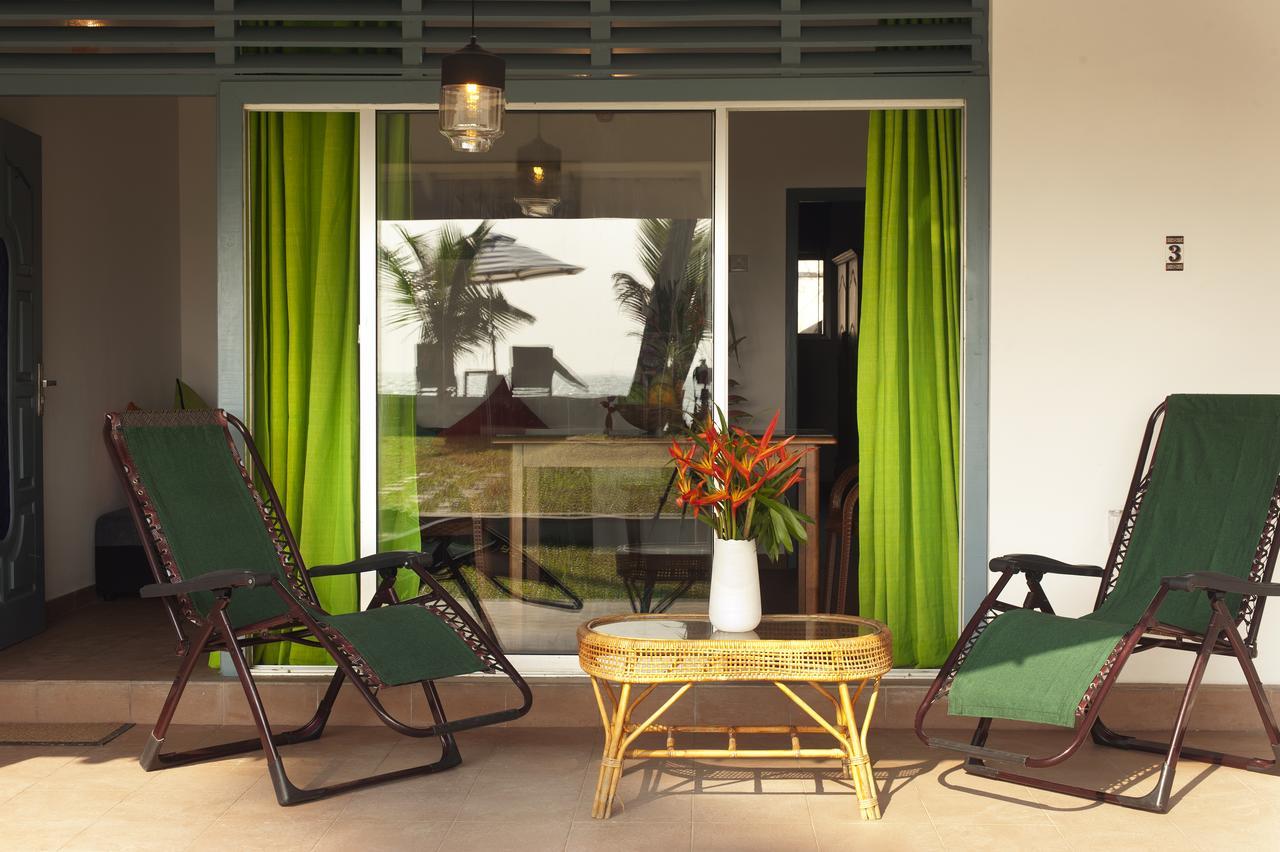 Isle Of Thalpe Bed and Breakfast Unawatuna Exteriör bild
