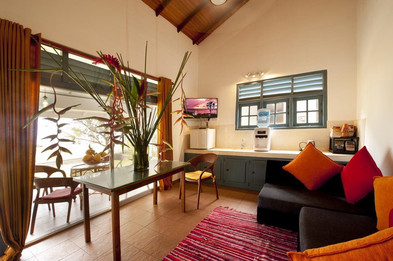 Isle Of Thalpe Bed and Breakfast Unawatuna Exteriör bild