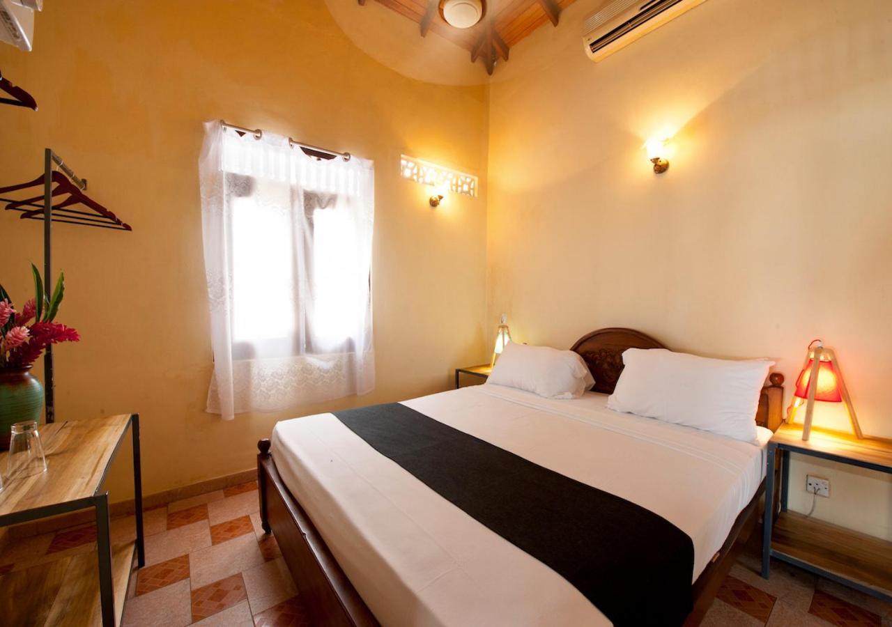 Isle Of Thalpe Bed and Breakfast Unawatuna Exteriör bild