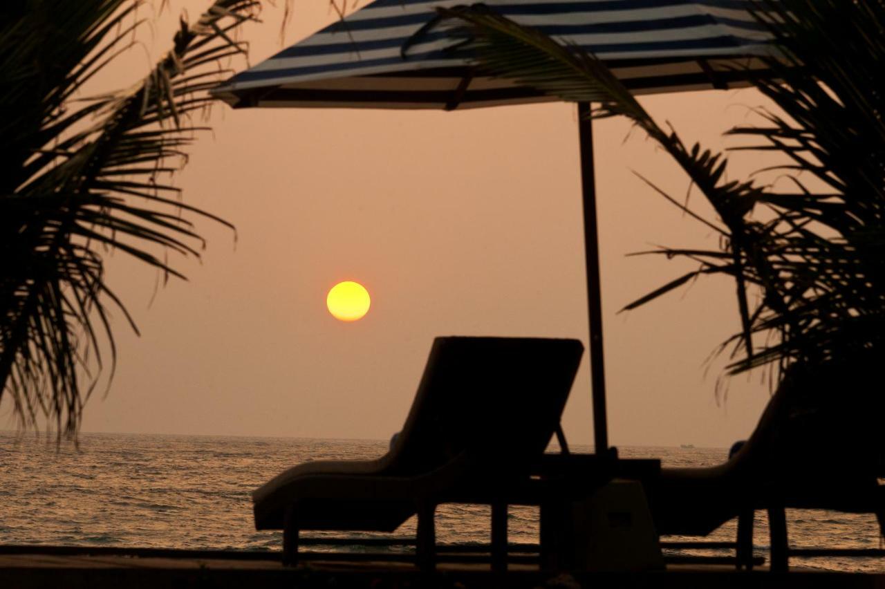 Isle Of Thalpe Bed and Breakfast Unawatuna Exteriör bild